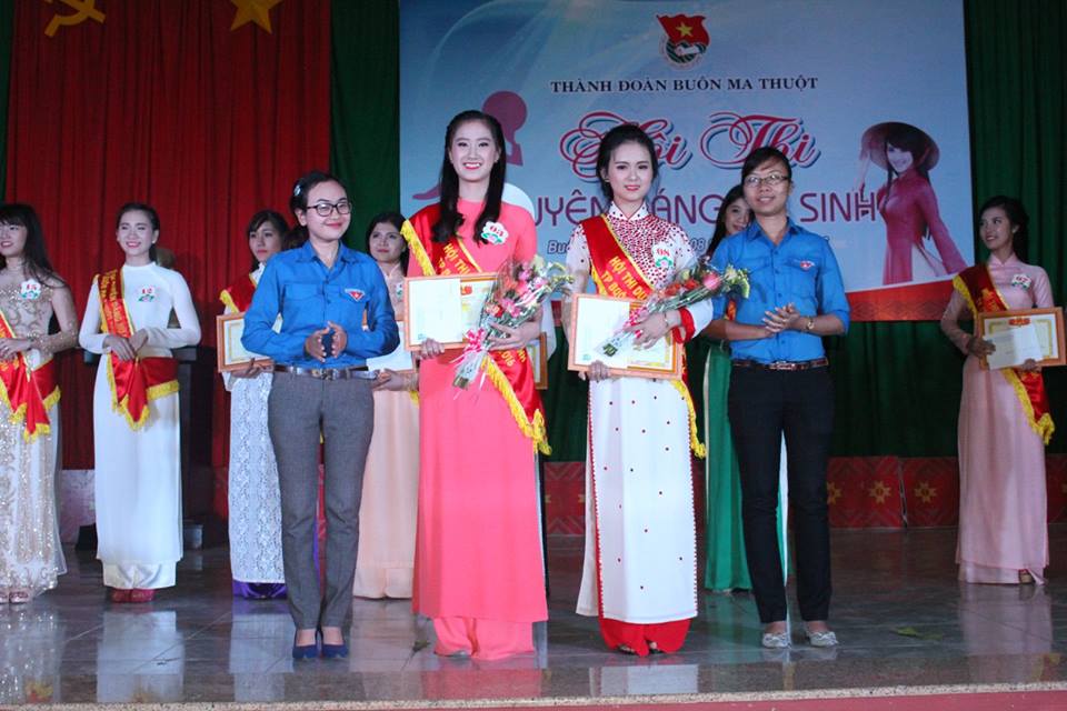 Thành đoàn Buôn Ma Thuột đã tổ chức hội thi “Duyên dáng nữ sinh” năm 2016 